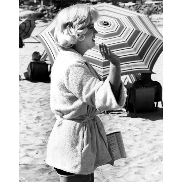 Marilyn Monroe at the beach Photo Print 8 x 10